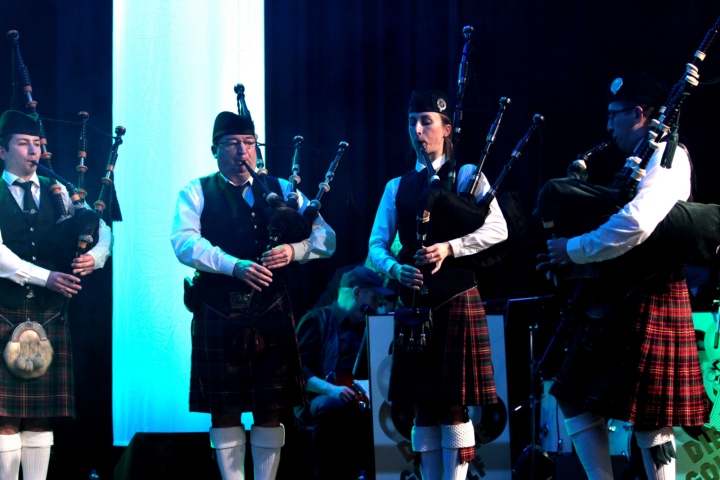 Stuttgart University Pipe Band live on stage