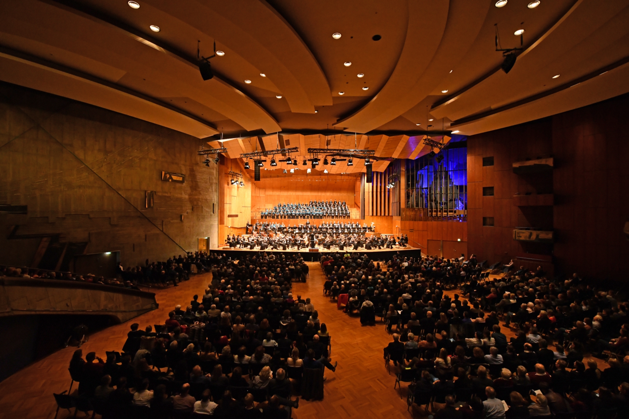 Bruckner-Konzert Blick auf Bühne