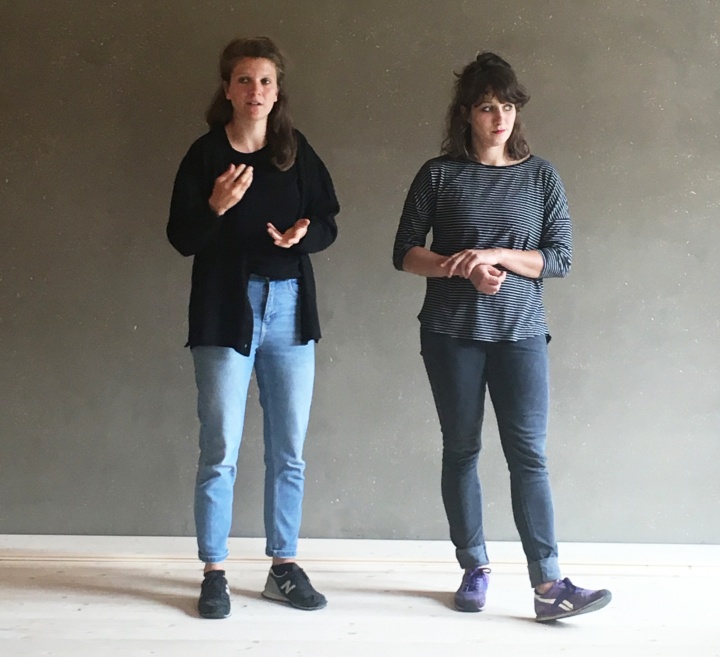 Die Architektinnen Tine Teiml und Meike Hammer berichten von den verschiedenen Phasen des Projekts.
